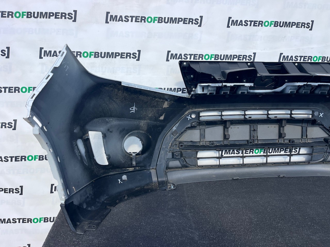 Suzuki Vitara Sz-4 Sz-t Mk4 2015-2018 Front Bumper 4 Pdc Genuine [j296]