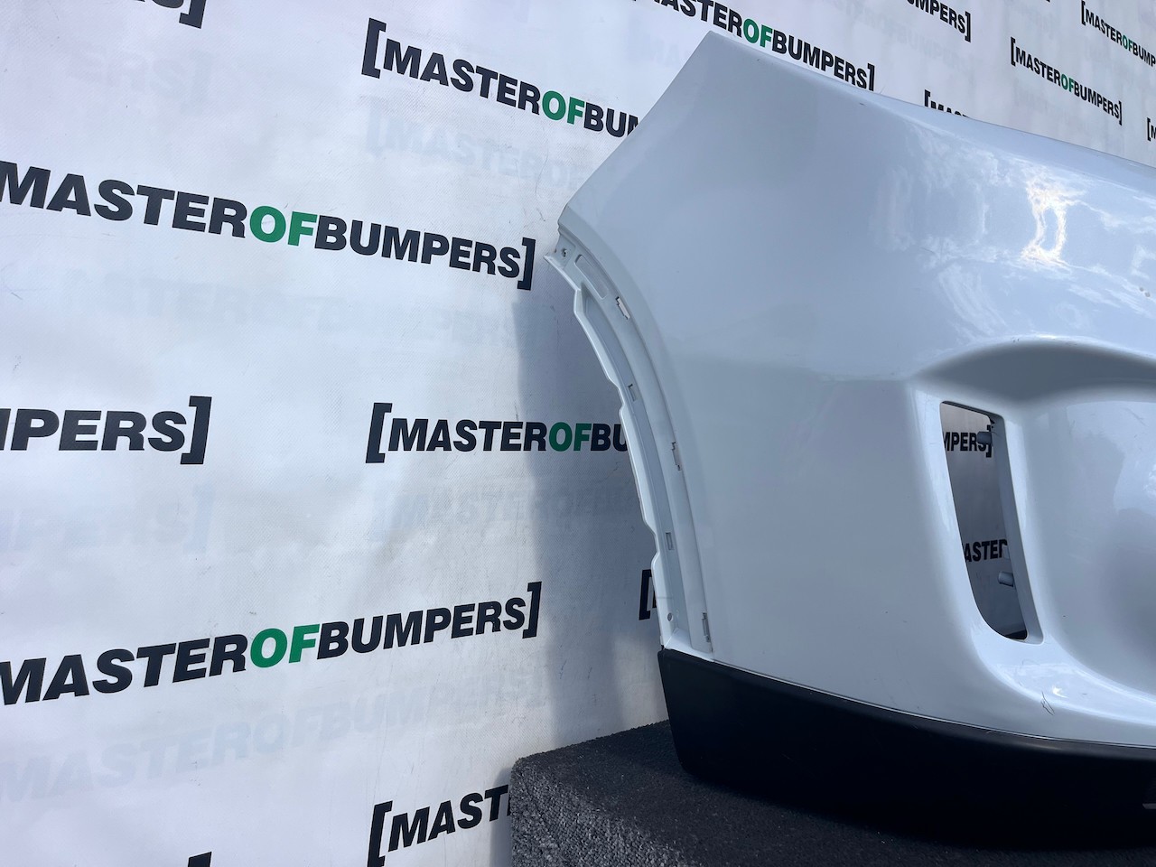 Suzuki Vitara Sz-4 Sz-t Mk4 2015-2018 Front Bumper 4 Pdc Genuine [j296]