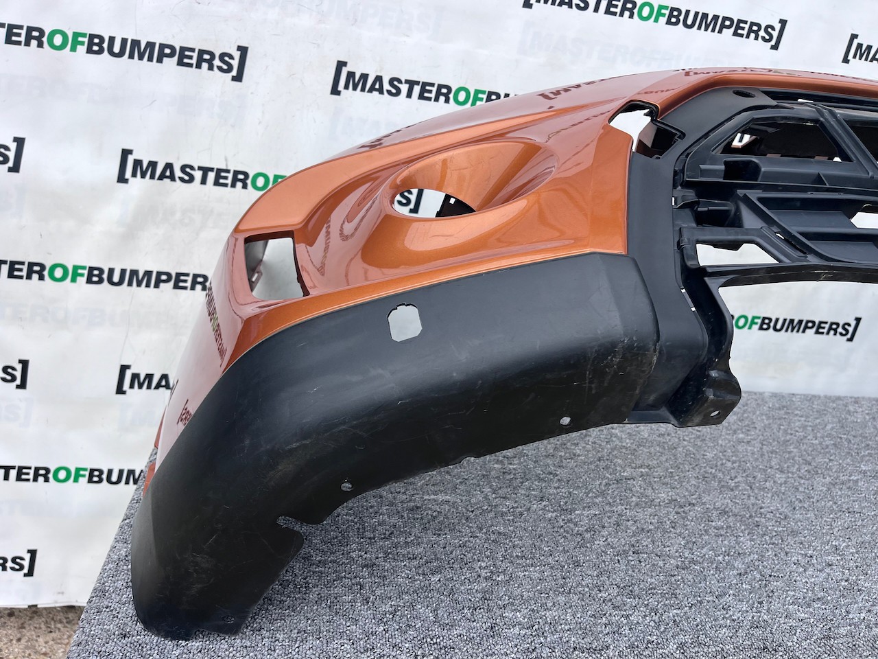 Suzuki Vitara Sz-t Mk4 Hatchback 2015-2018 Front Bumper 4 Pdc Genuine [j252]