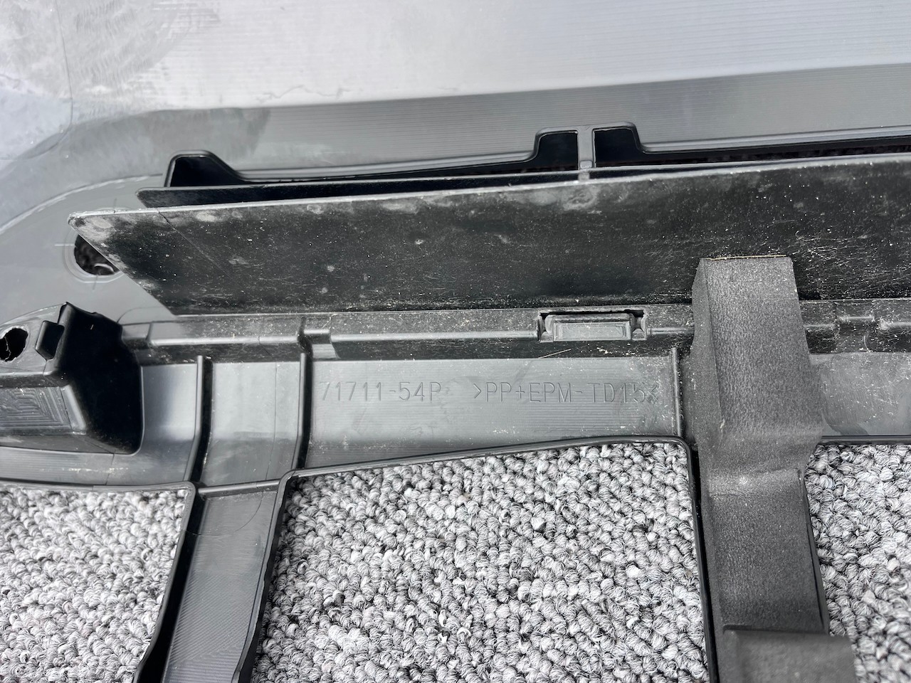 Suzuki Vitara Sz-t Mk4 Hatchback 2015-2018 Front Bumper 4 Pdc Genuine [j252]