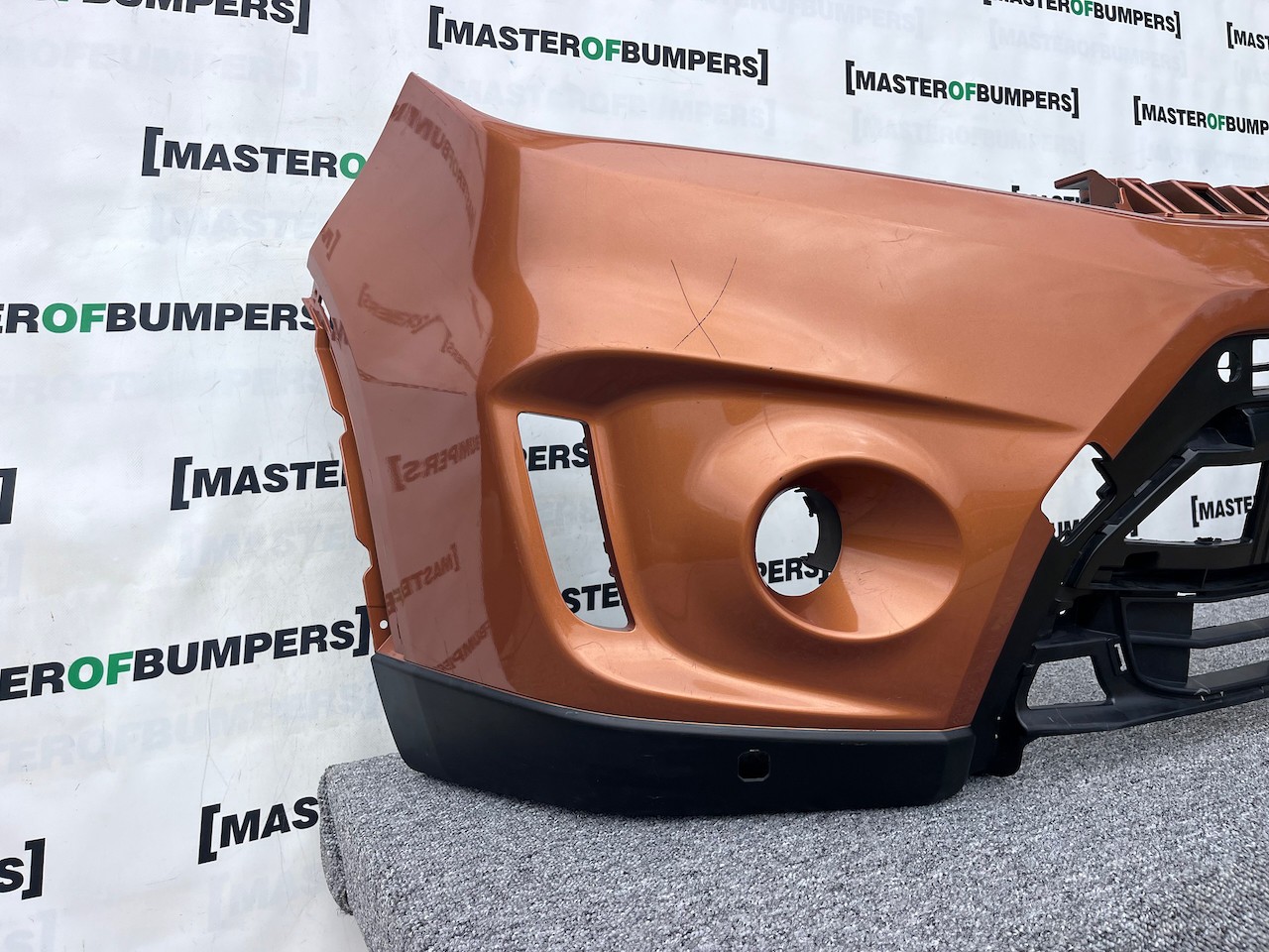 Suzuki Vitara Sz-t Mk4 Hatchback 2015-2018 Front Bumper 4 Pdc Genuine [j252]