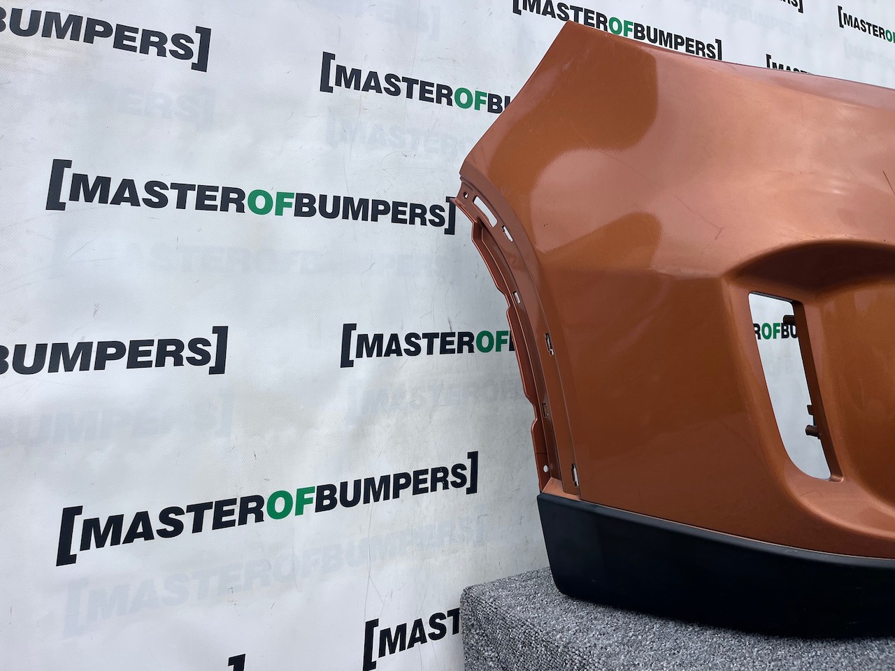 Suzuki Vitara Sz-t Mk4 Hatchback 2015-2018 Front Bumper 4 Pdc Genuine [j252]