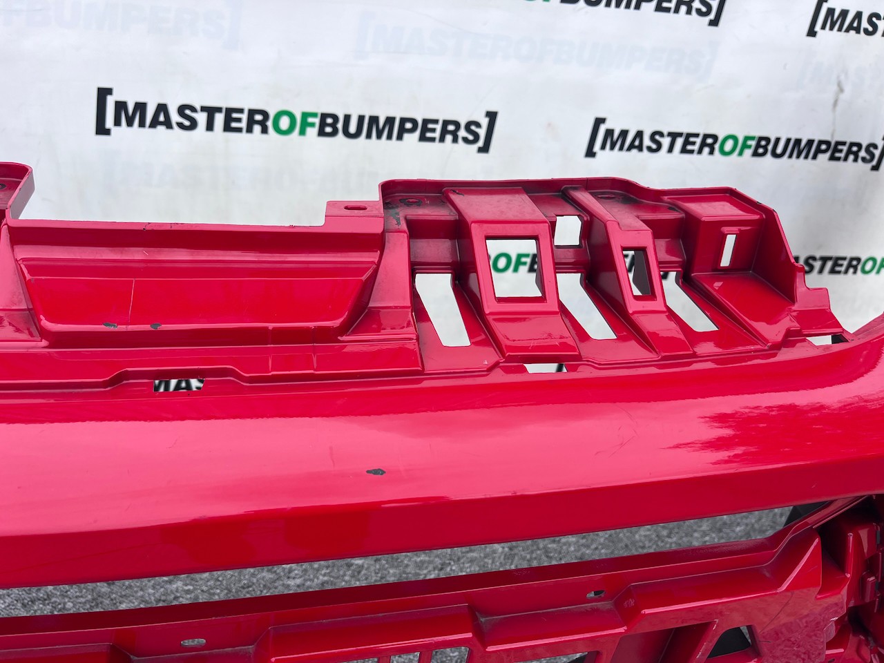 Suzuki Vitara Sz-t Mk4 Lift Hatch 2019-2024 Front Bumper 4 Pdc Genuine [j259]