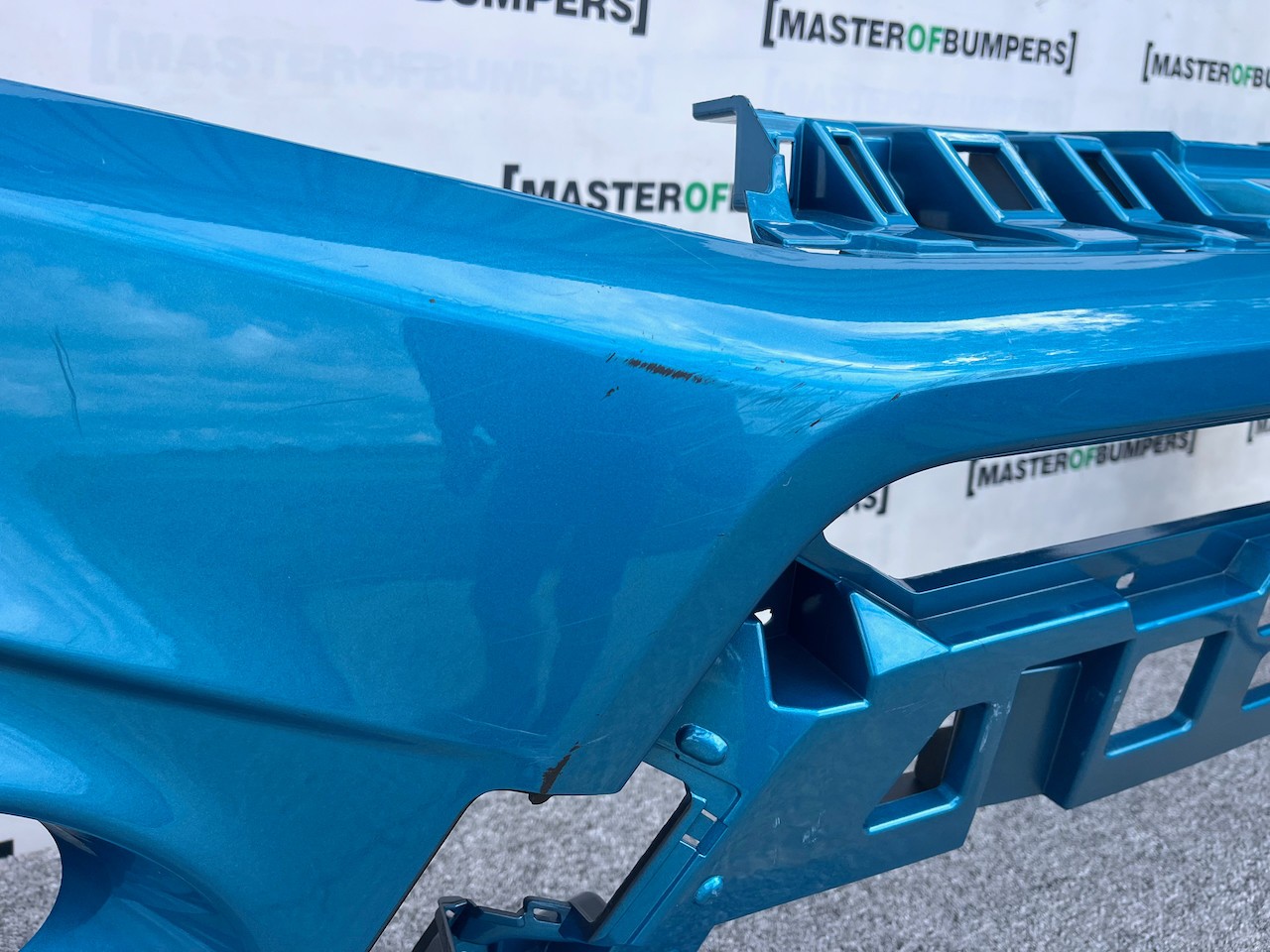 Suzuki Vitara Sz-t Mk4 Lift 2019-2024 Front Bumper 4 Pdc Genuine [j266]