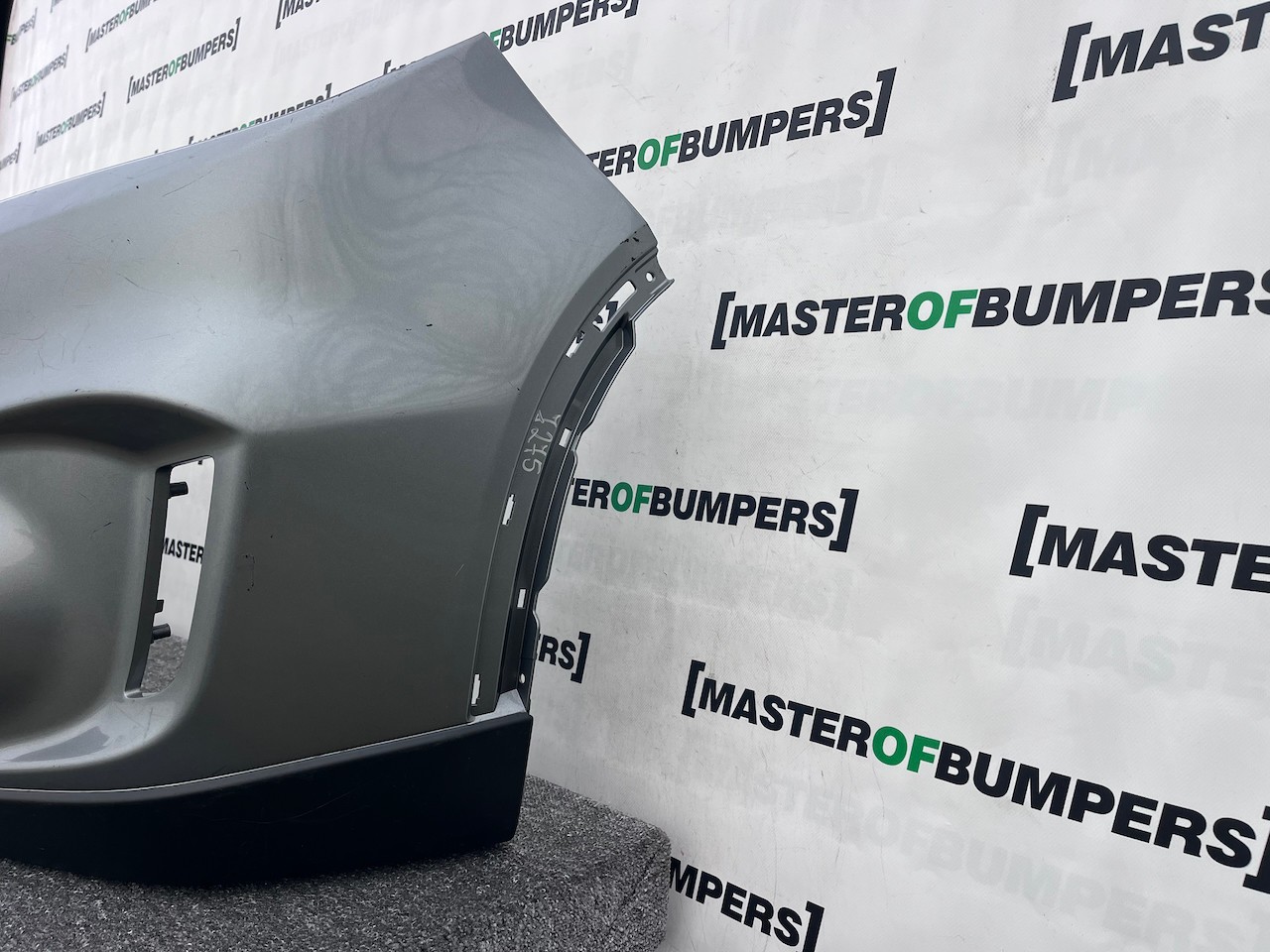 Suzuki Vitara Sz-t Mk4 Hatchback 2015-2018 Front Bumper No Pdc Genuine [j275]