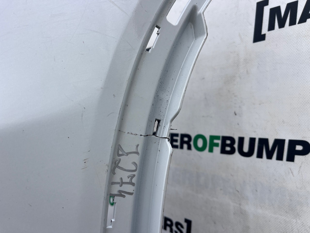 Suzuki Vitara All Grip Sz-t Mk4 2015-2018 Front Bumper 4 Pdc Genuine [j274]