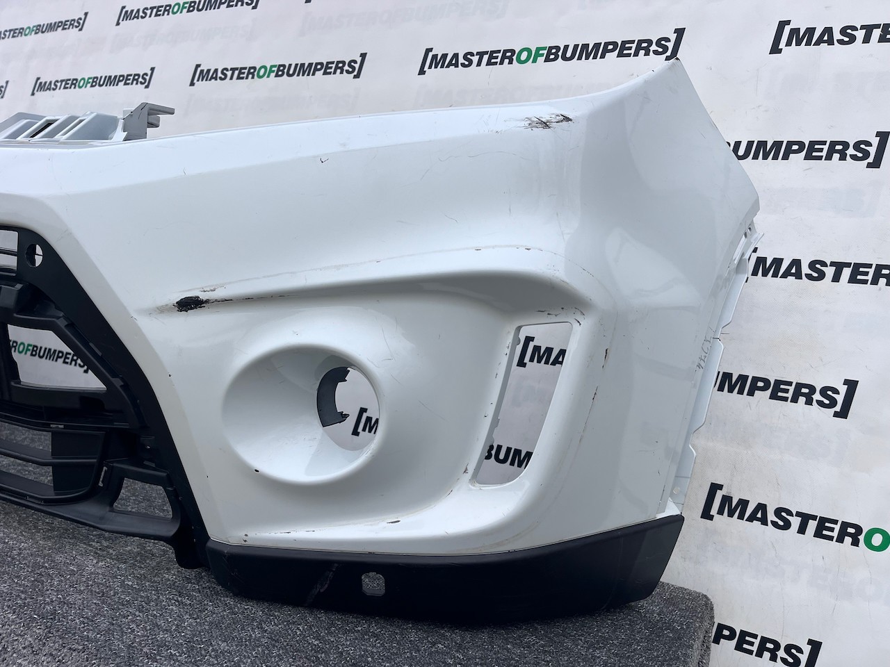 Suzuki Vitara All Grip Sz-t Mk4 2015-2018 Front Bumper 4 Pdc Genuine [j274]