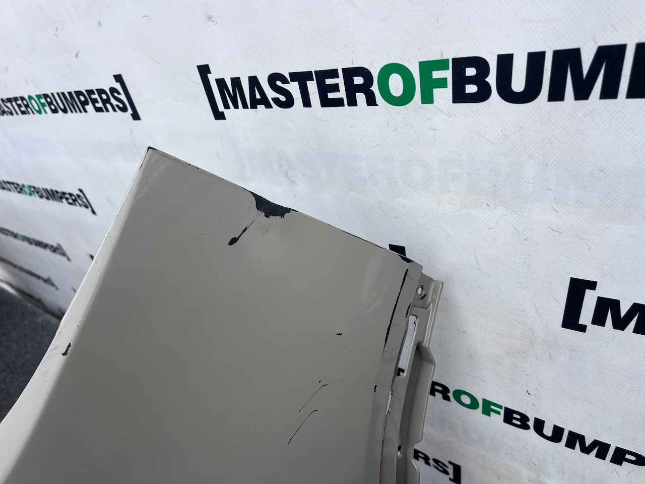 Suzuki Vitara Sz-t Mk4 Lift Hatch 2019-2024 Front Bumper 4 Pdc Genuine [j286]