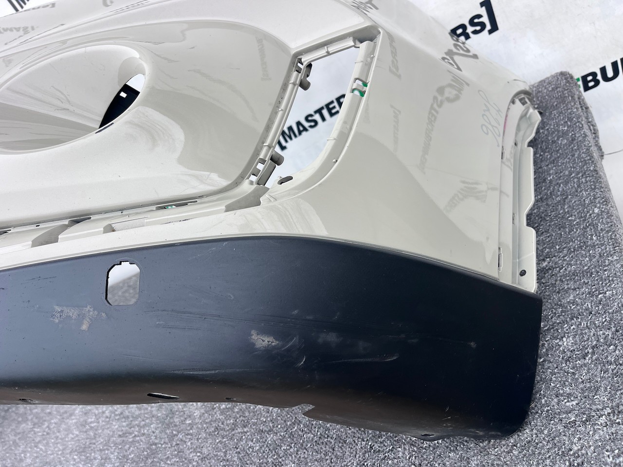 Suzuki Vitara Sz-t Mk4 Lift Hatch 2019-2024 Front Bumper 4 Pdc Genuine [j286]