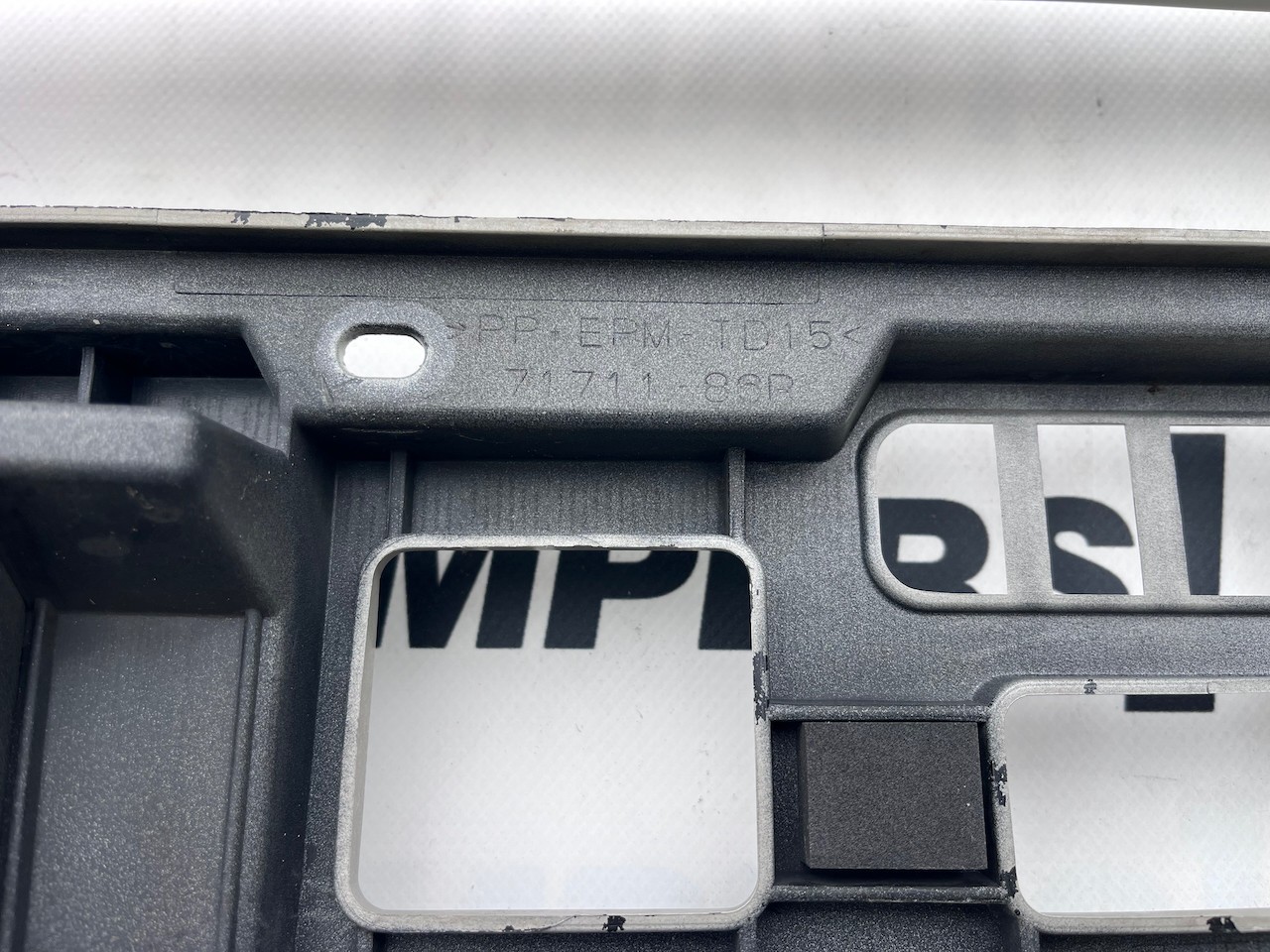 Suzuki Vitara Sz-t Mk4 Lift Hatch 2019-2024 Front Bumper 4 Pdc Genuine [j286]