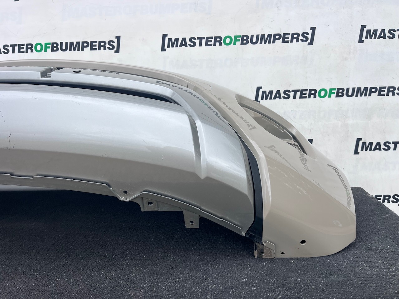 Suzuki Ignis Mhev Hybrid Allgrip Hatchback 2020-2024 Front Bumper Genuine [j230]