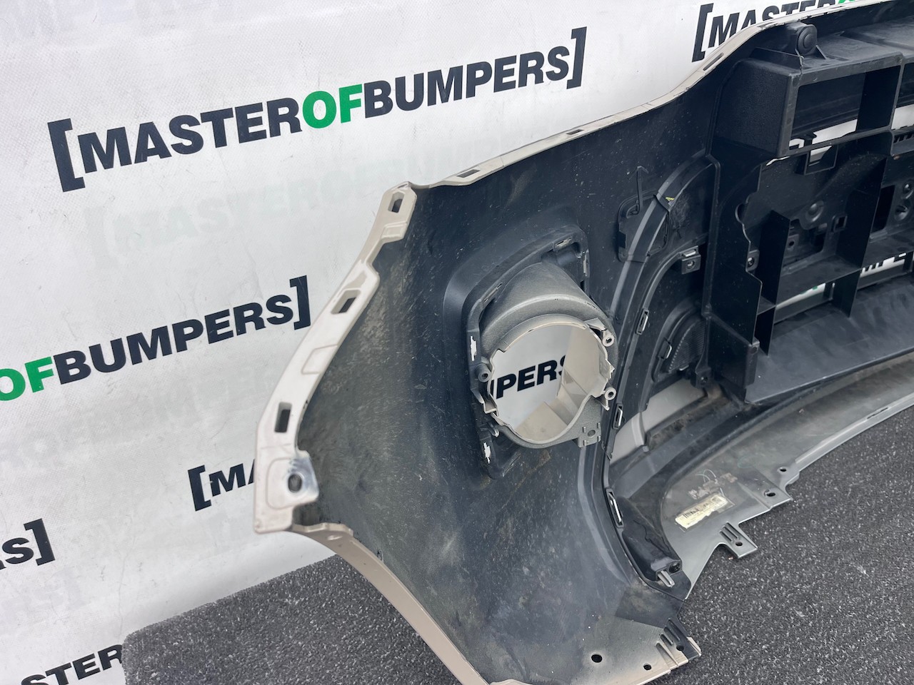 Suzuki Ignis Mhev Hybrid Allgrip Hatchback 2020-2024 Front Bumper Genuine [j230]