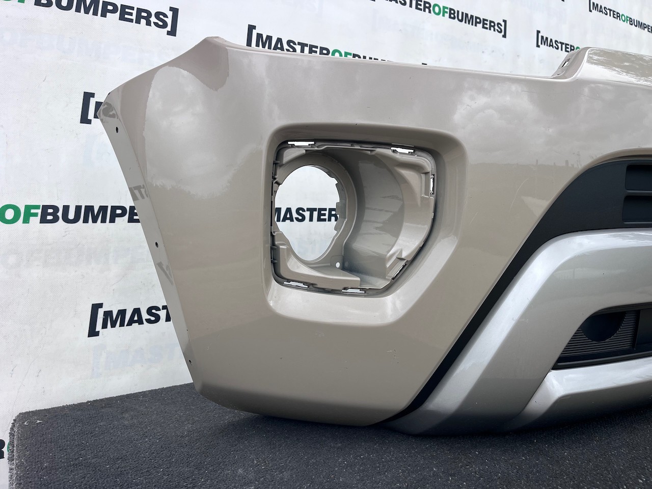 Suzuki Ignis Mhev Hybrid Allgrip Hatchback 2020-2024 Front Bumper Genuine [j230]