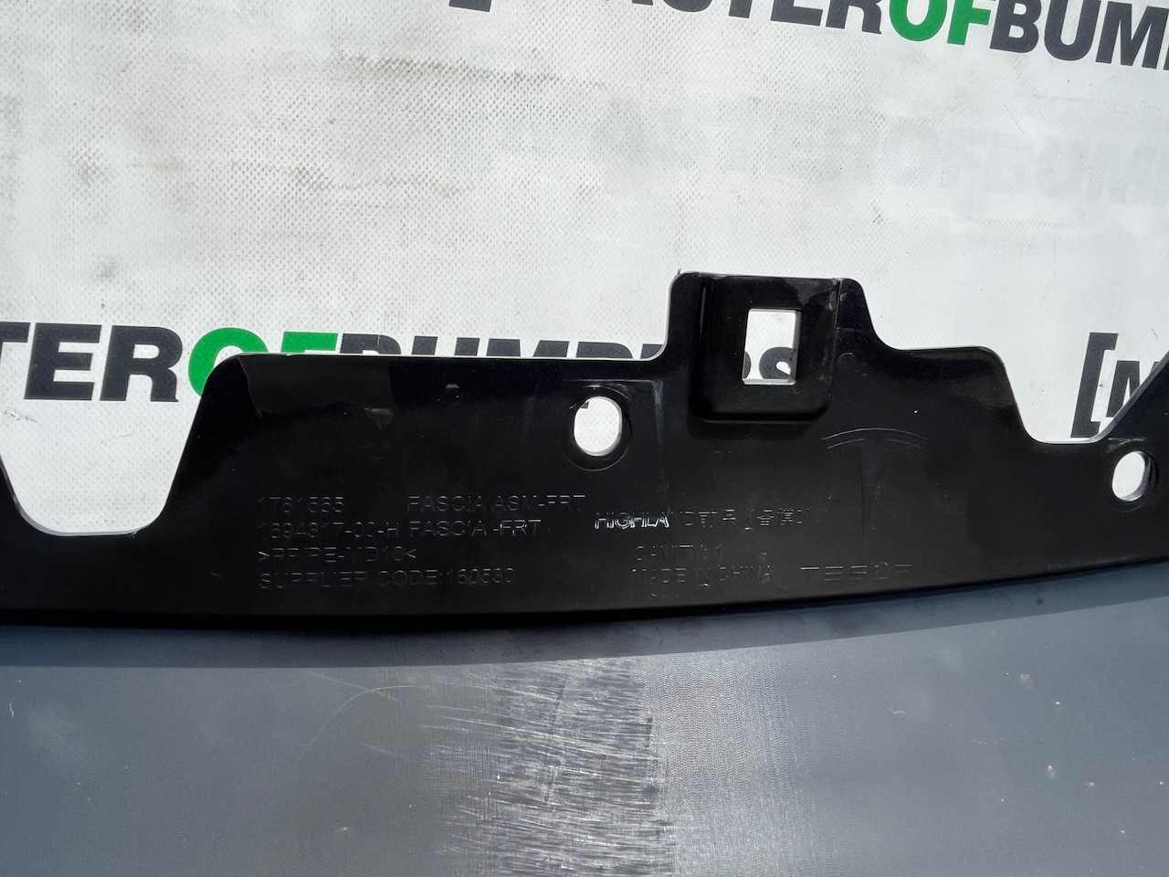 Tesla Model 3 Hatchback Lift 2024-on Front Bumper No Pdc Genuine [p472]