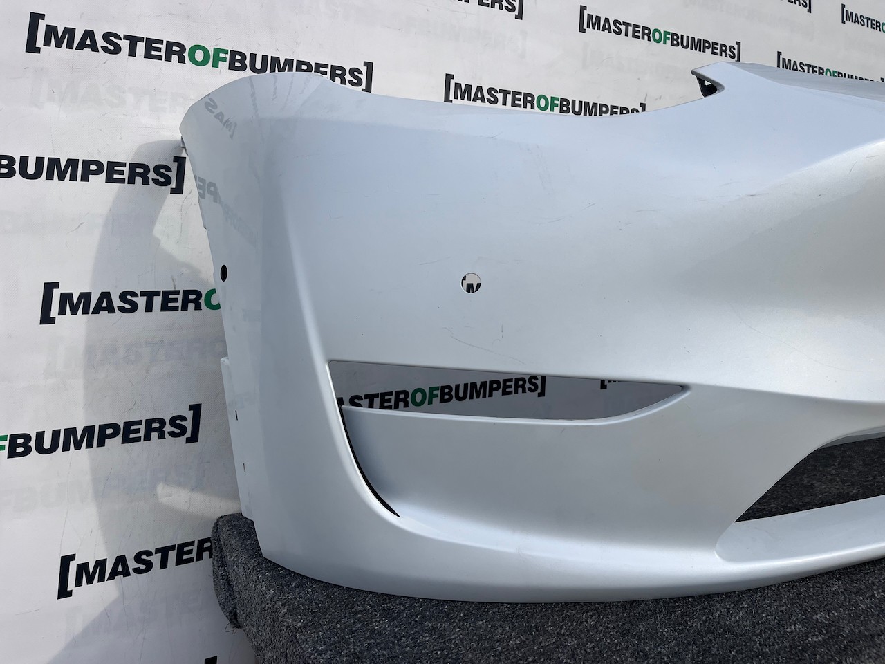 Tesla Y Model Y 2020-2024 Front Bumper White 6 Pdc Genuine [p613]