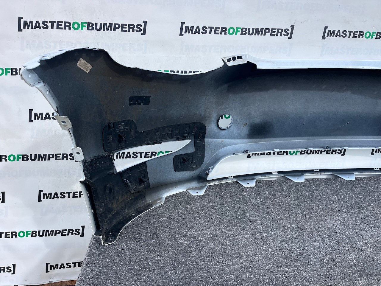 Tesla Y Model Y 2020-2024 Front Bumper White No Pdc Genuine [p631]