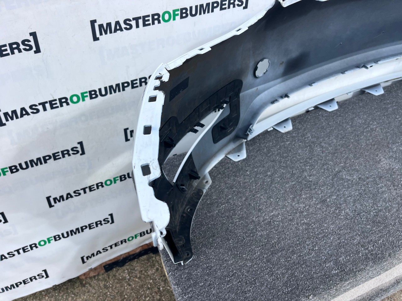 Tesla Y Model Y 2020-2024 Front Bumper White No Pdc Genuine [p631]