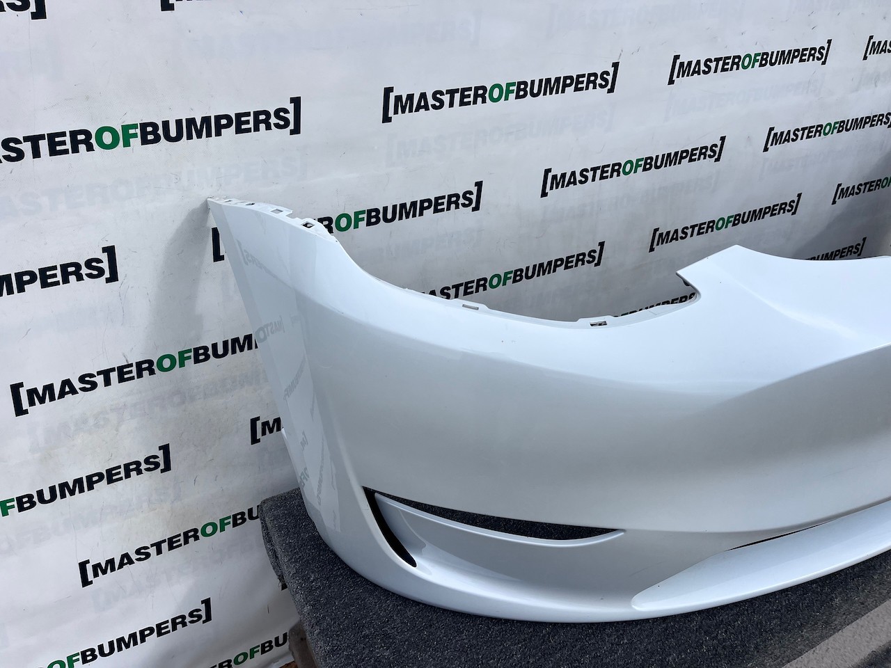 Tesla Y Model Y 2020-2024 Front Bumper White No Pdc Genuine [p631]