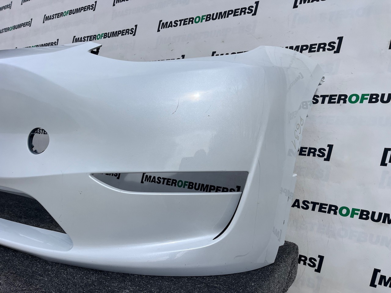 Tesla Y Model Y 2020-2024 Front Bumper White No Pdc Genuine [p631]