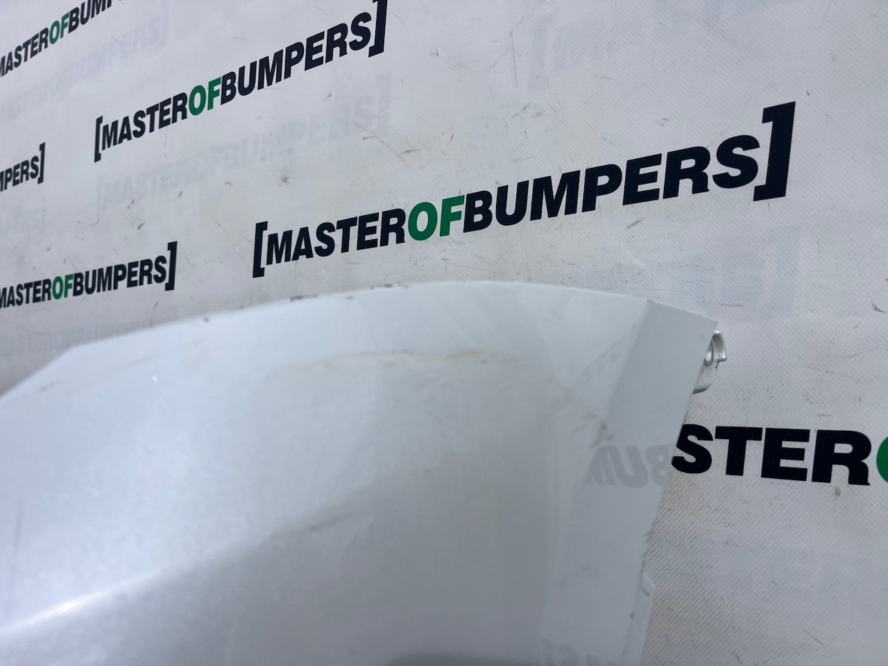 Tesla Y Model Y 2020-2024 Front Bumper White No Pdc Genuine [p631]