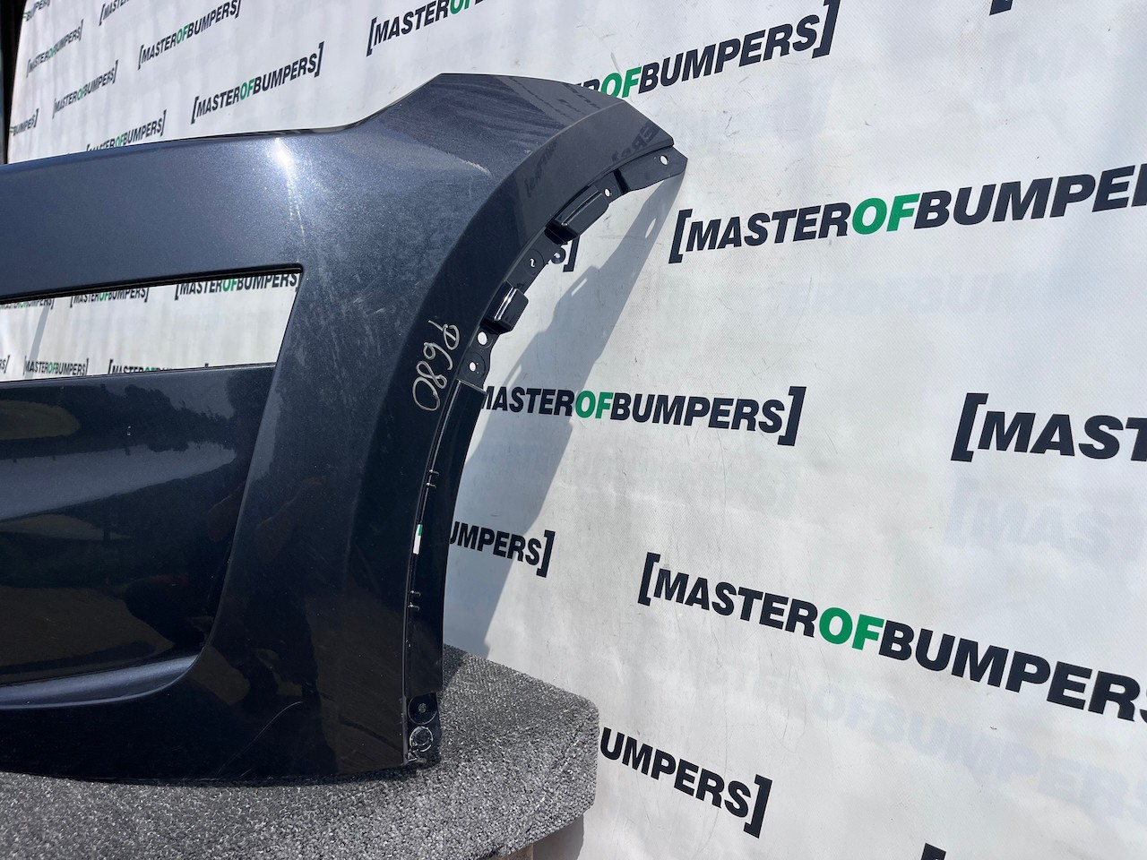Tesla Model Y Performance Hatchback 2025-2027 Front Bumper Genuine [p680]