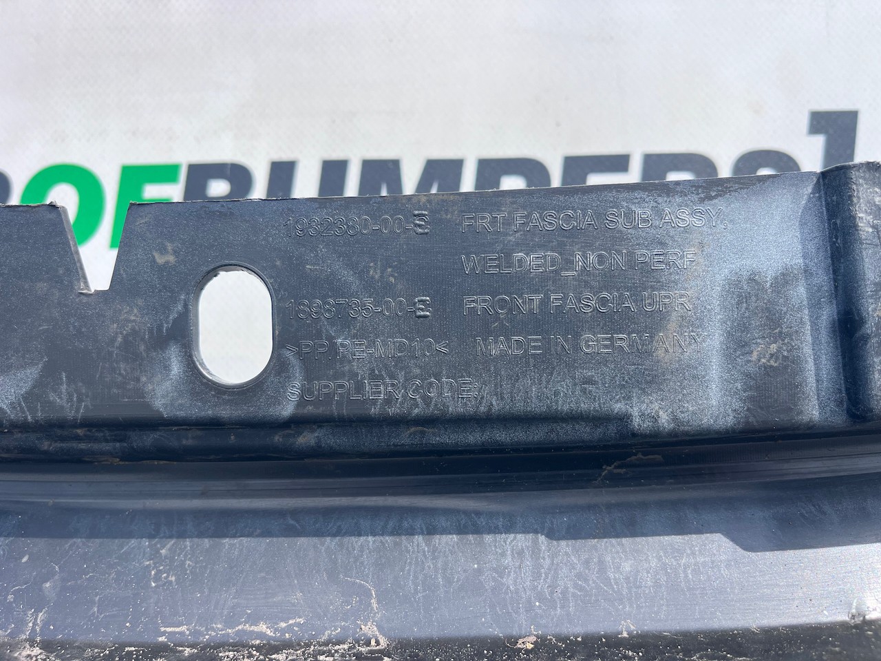 Tesla Model Y Performance Hatchback 2025-2027 Front Bumper Genuine [p680]