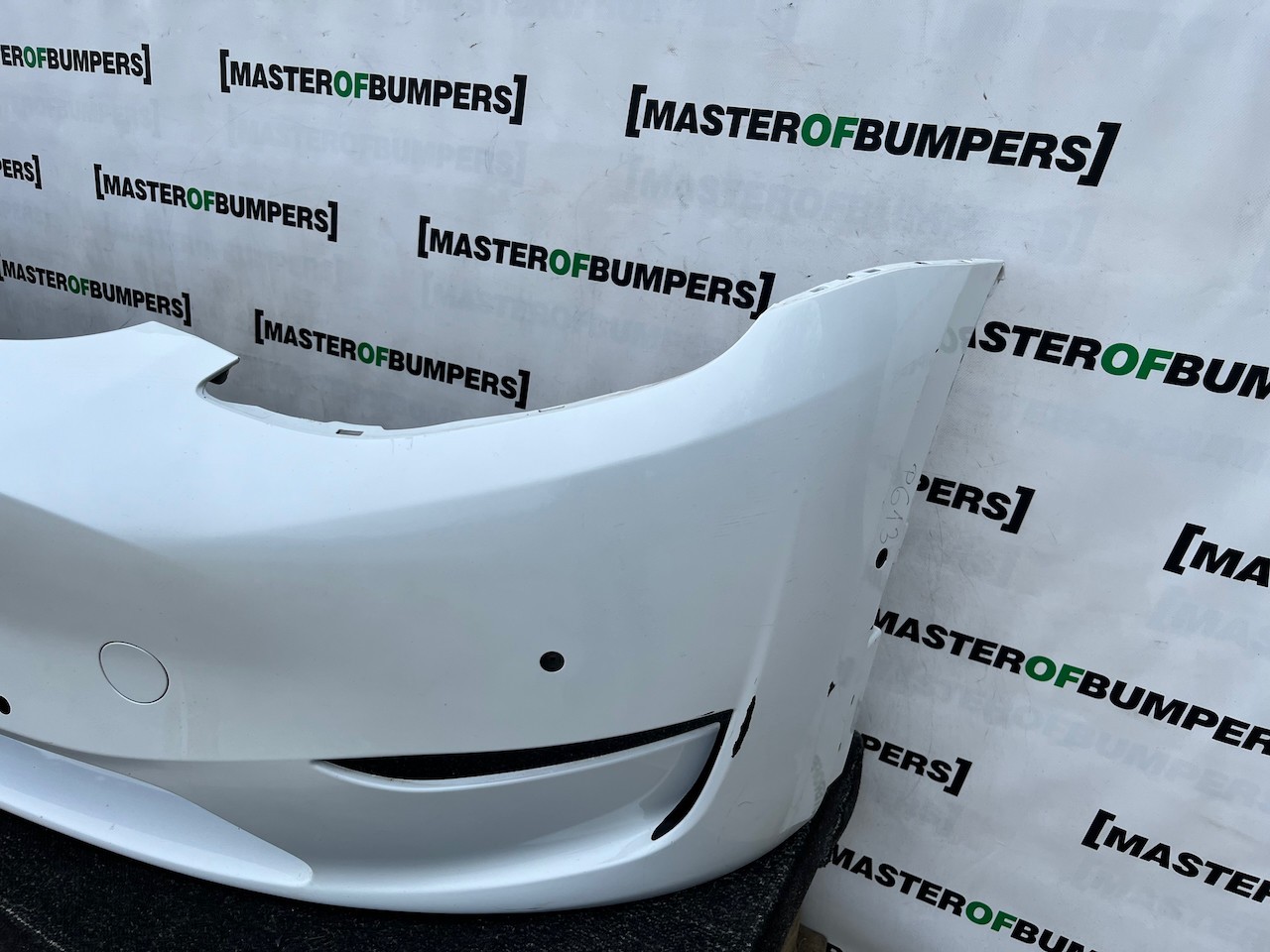 Tesla Y Model Y 2020-2024 Front Bumper White 6 Pdc Genuine [p613]