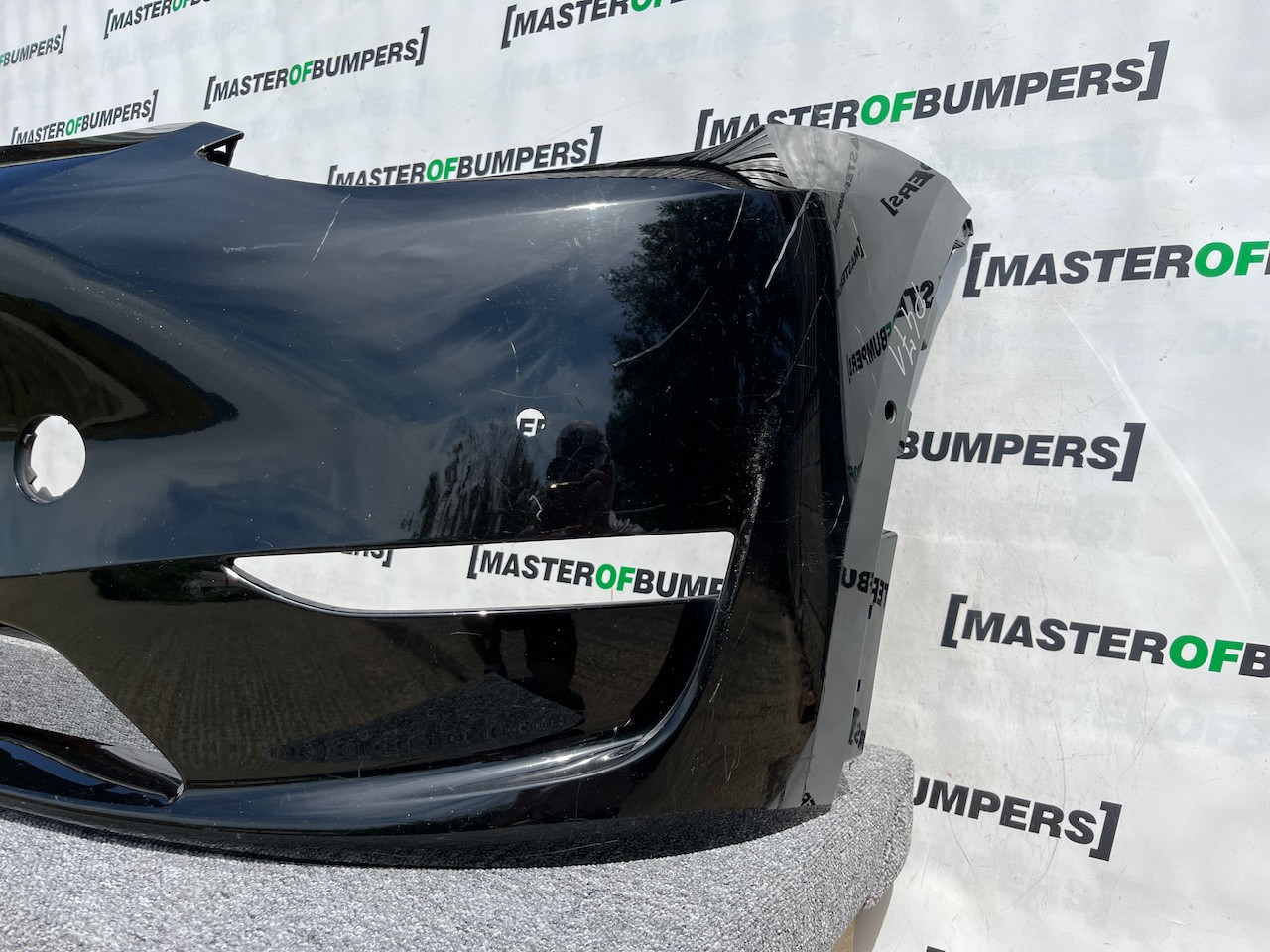 Tesla Y Model Y 2020-2024 Front Bumper Black 6 Pdc Genuine [p471]