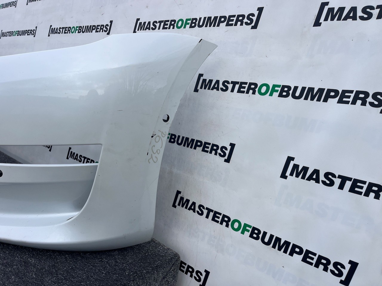 Tesla Model 3 Hatchback 2017-2023 Front Bumper White 6 Pdc Genuine [p632]