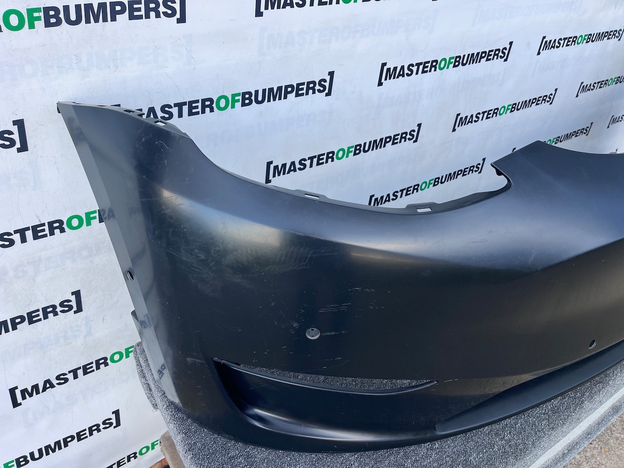 Tesla Y Model Y Hatchback 2020-2024 Front Bumper 6 Pdc Genuine [p636]