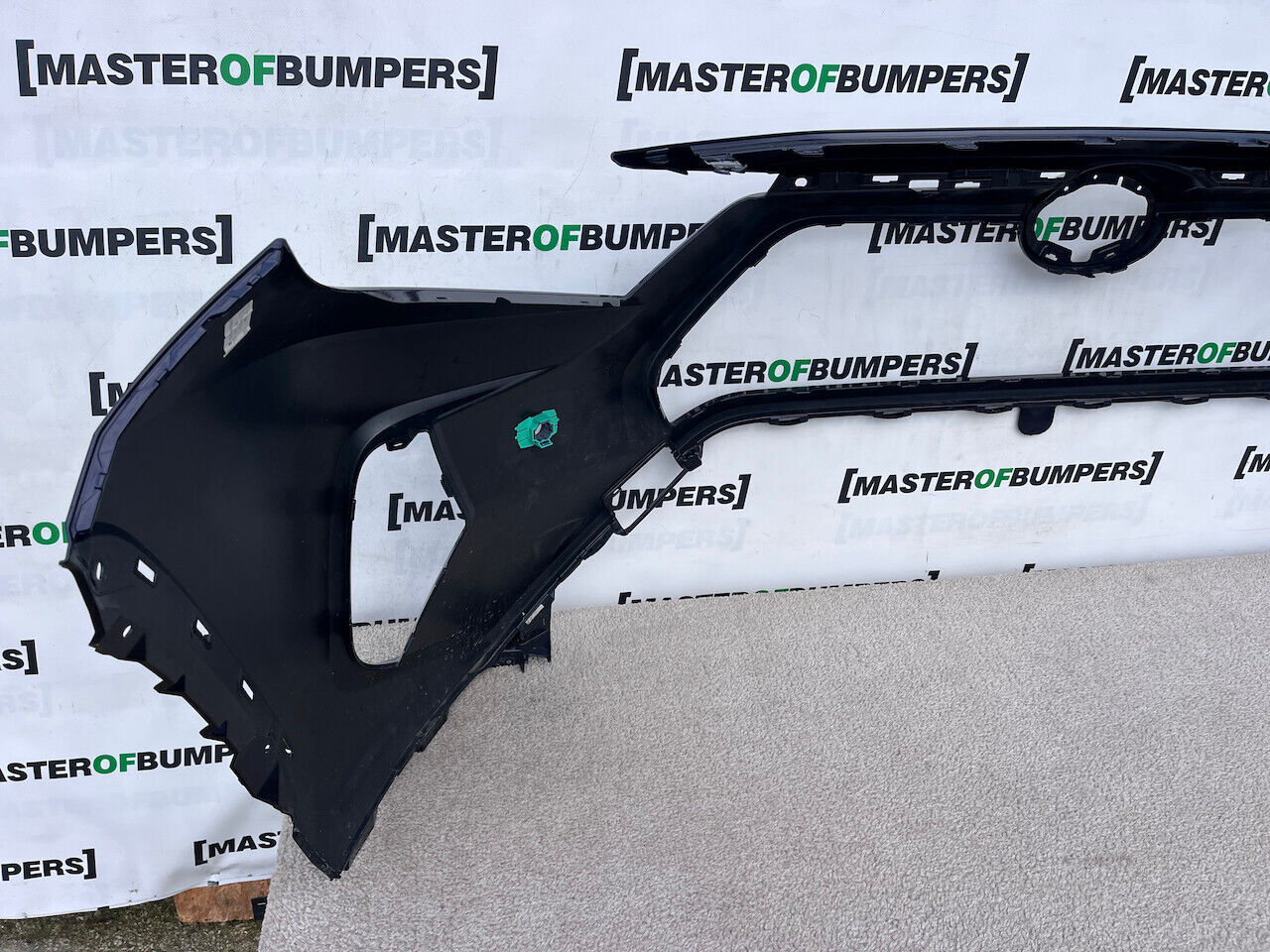 Toyota Rav 4 Hybrid Dynamic Mk5 2018-2021 Front Bumper 4 Pdc Genuine [t473]