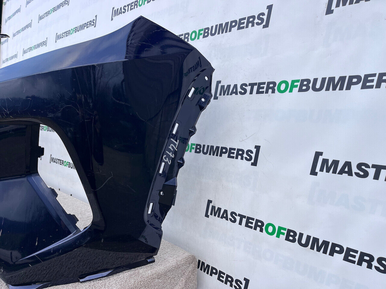 Toyota Rav 4 Hybrid Dynamic Mk5 2018-2021 Front Bumper 4 Pdc Genuine [t473]