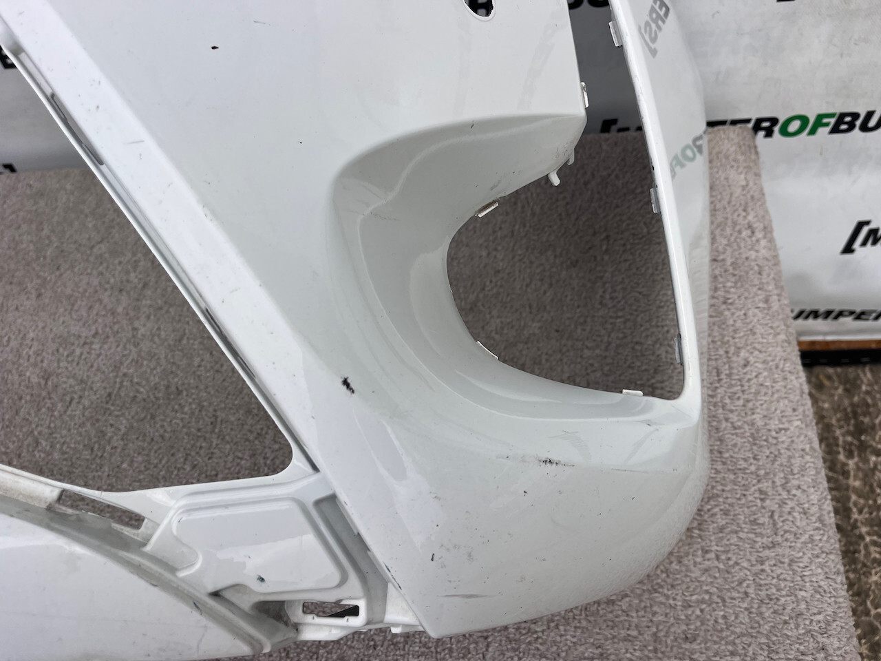 Toyota Yaris Mk3 Face Lifting 2017-2020 Front Bumper 4 Pdc Genuine [t499]