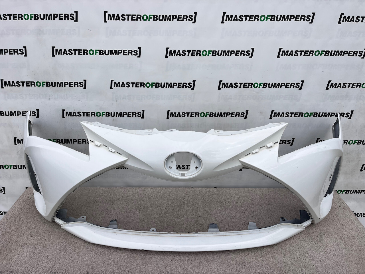 Toyota Yaris Mk3 Face Lifting 2017-2020 Front Bumper 4 Pdc Genuine [t499]