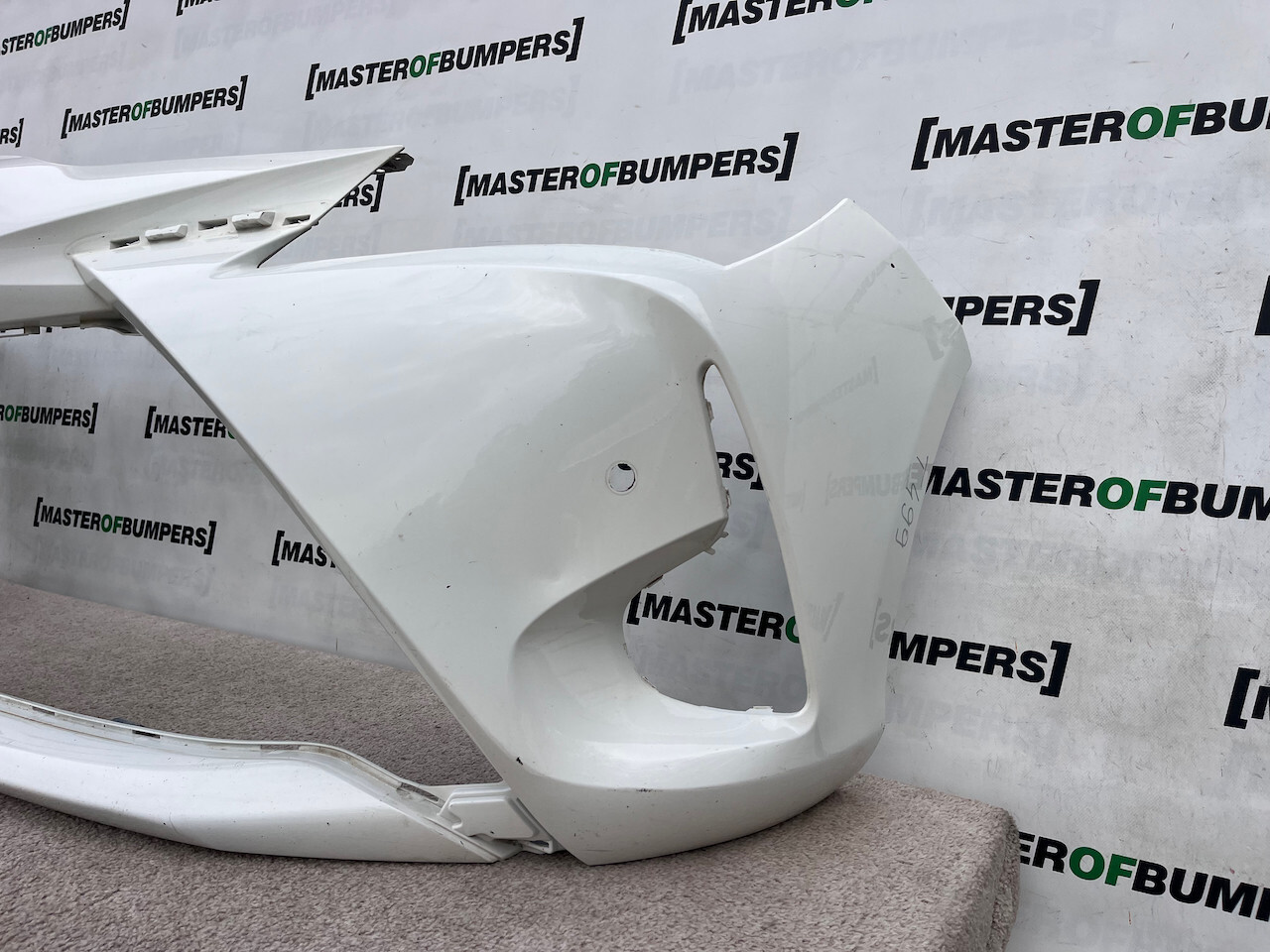 Toyota Yaris Mk3 Face Lifting 2017-2020 Front Bumper 4 Pdc Genuine [t499]