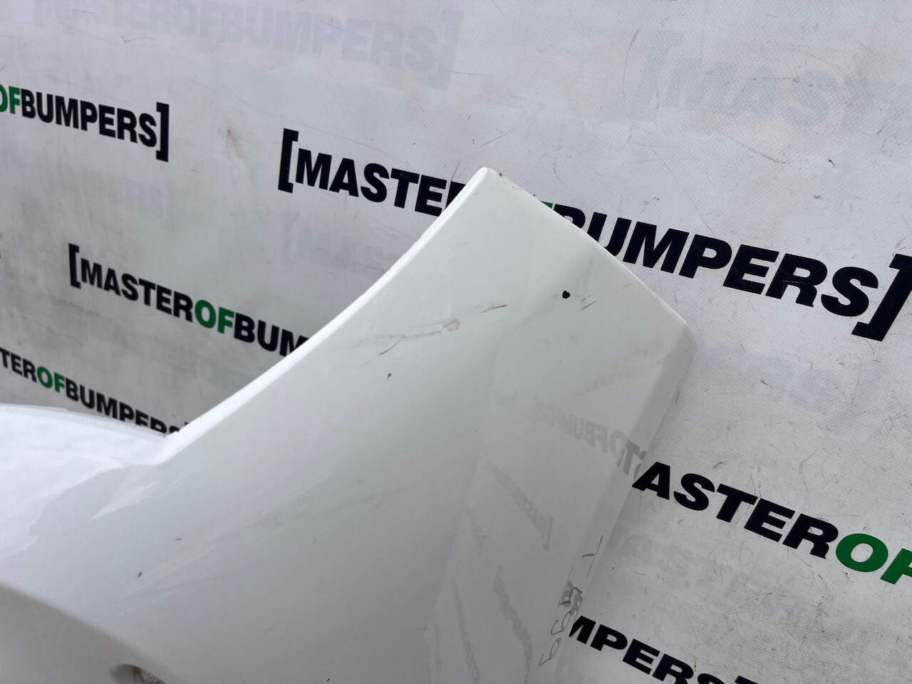 Toyota Yaris Mk3 Face Lifting 2017-2020 Front Bumper 4 Pdc Genuine [t499]