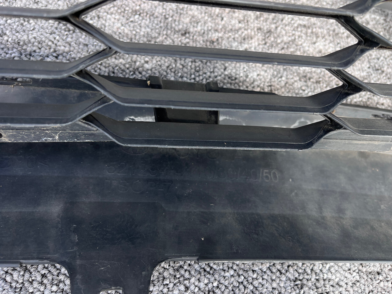 Toyota C-hr Chr Mk1 Lift 2021-2023 Front Bumper 6 Pdc Genuine [t504]