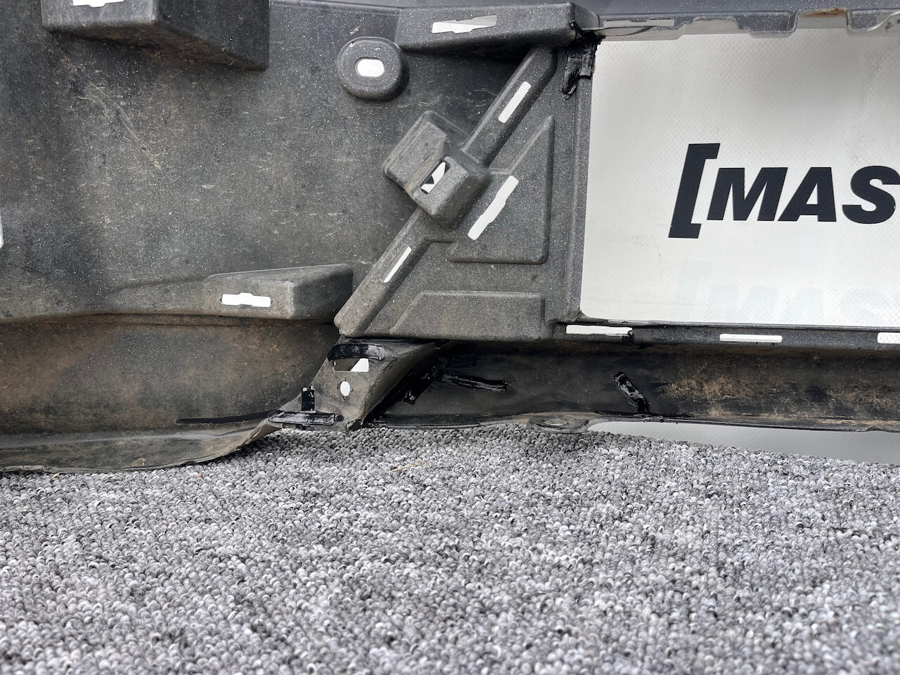 Toyota Corolla E16 E17 Face Lift 2016-2018 Front Bumper 4 Pdc Genuine [t509]