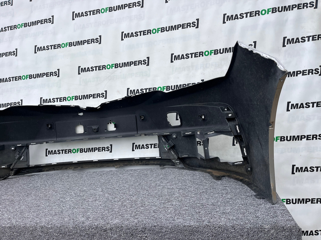 Toyota Corolla E16 E17 Face Lift 2016-2018 Front Bumper 4 Pdc Genuine [t509]