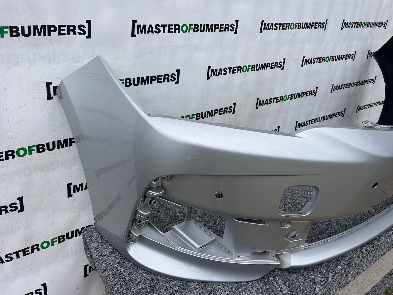 Toyota Corolla E16 E17 Face Lift 2016-2018 Front Bumper 4 Pdc Genuine [t509]