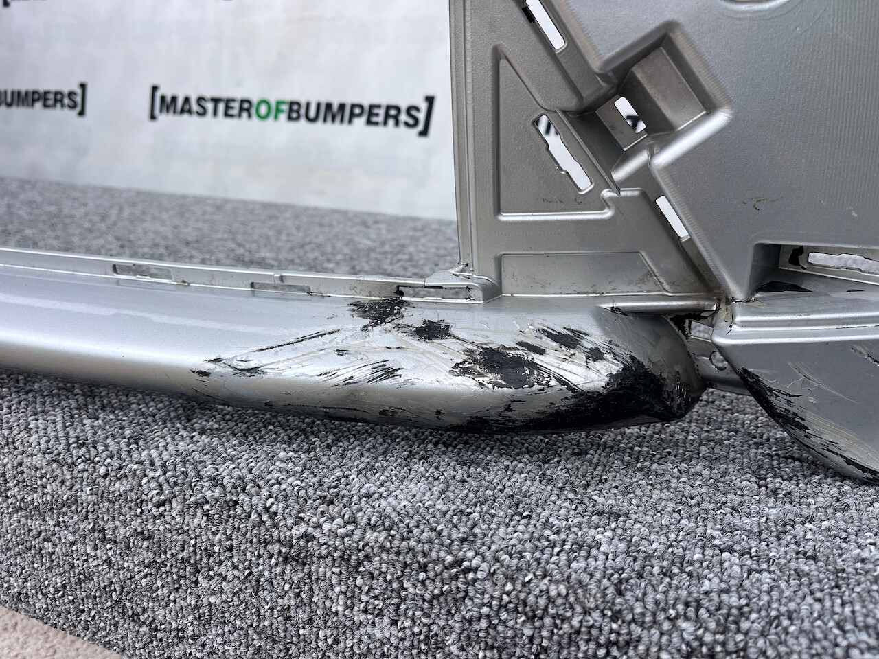 Toyota Corolla E16 E17 Face Lift 2016-2018 Front Bumper 4 Pdc Genuine [t509]