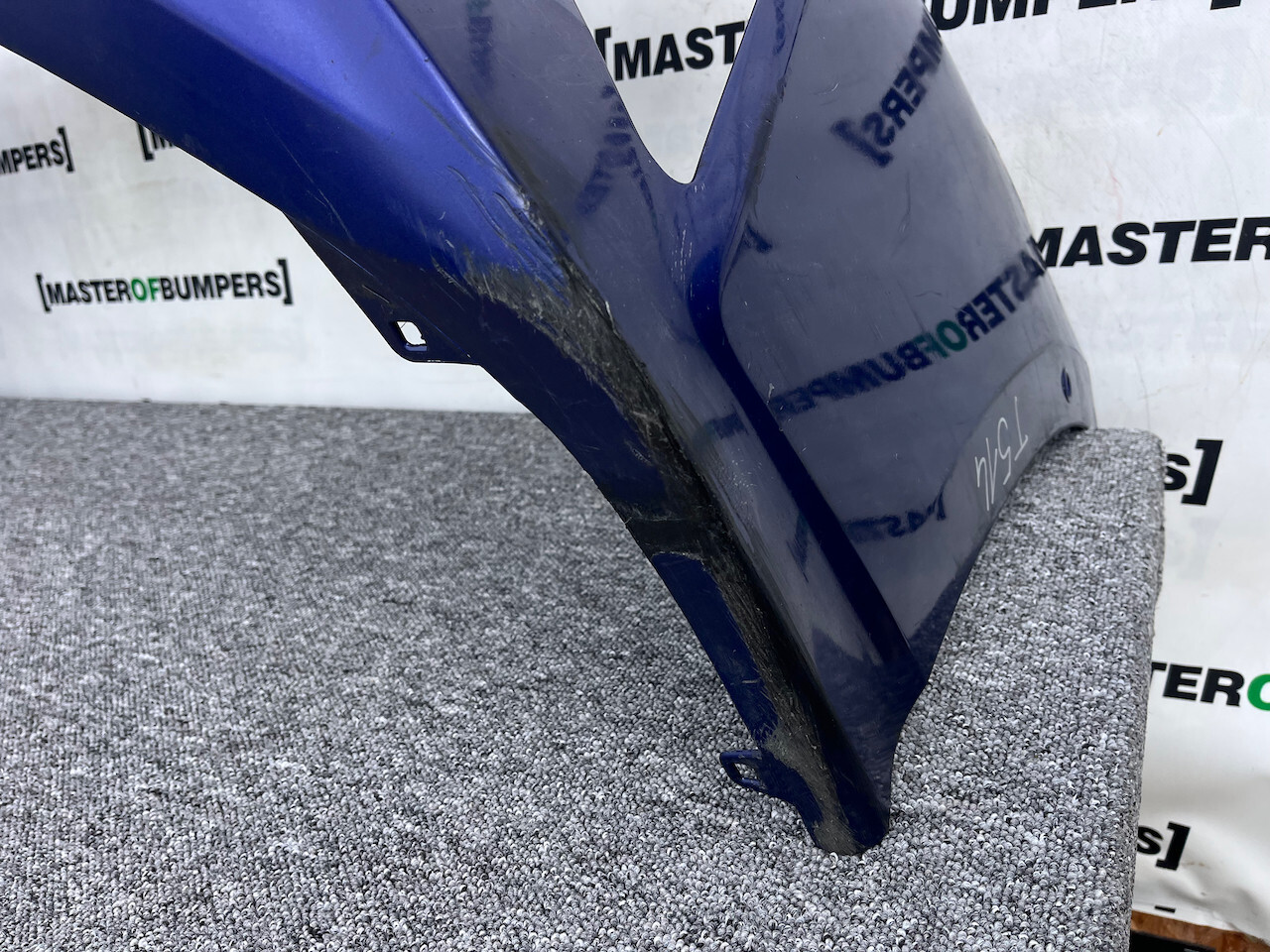 Toyota Prius Mk4 1.8vvt 2016-2018 Front Bumper 6 Pdc No Jets Genuine [t514]