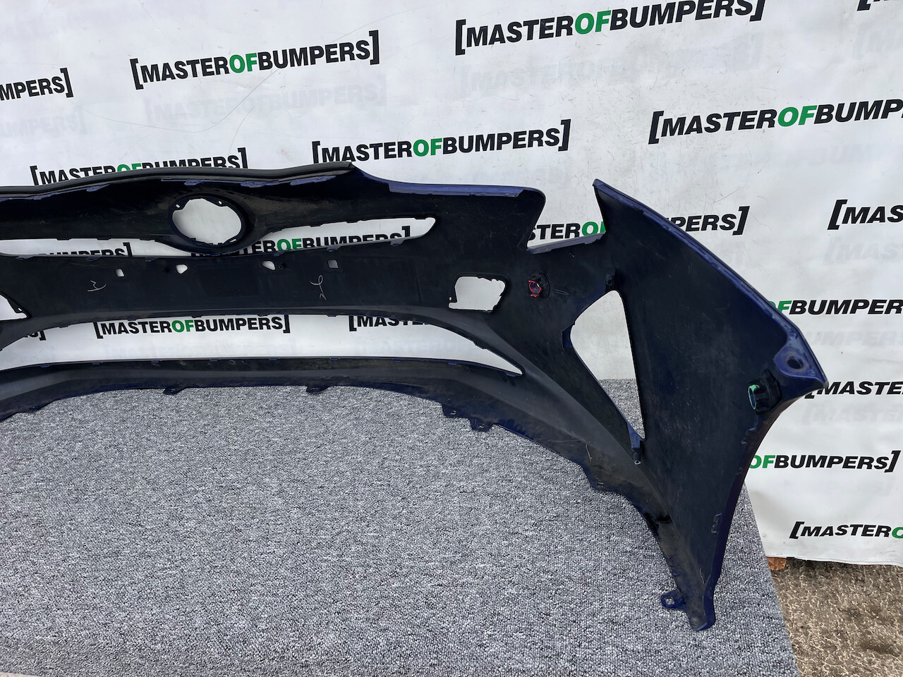 Toyota Prius Mk4 1.8vvt 2016-2018 Front Bumper 6 Pdc No Jets Genuine [t514]
