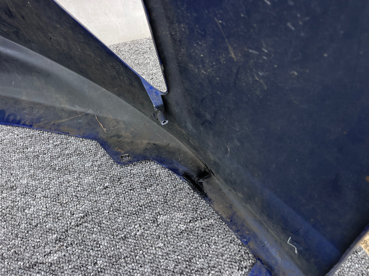 Toyota Prius Mk4 1.8vvt 2016-2018 Front Bumper 6 Pdc No Jets Genuine [t514]