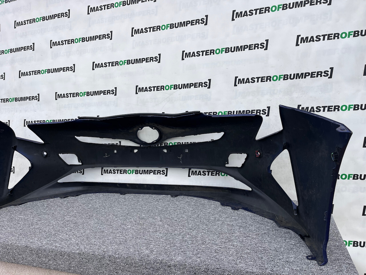 Toyota Prius Mk4 1.8vvt 2016-2018 Front Bumper 6 Pdc No Jets Genuine [t514]