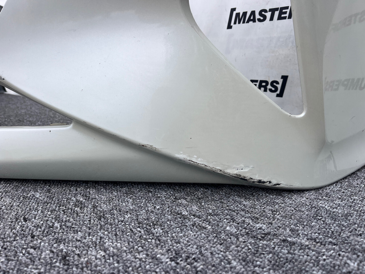 Toyota Prius Mk4 1.8vvt 2016-2018 Front Bumper 6 Pdc No Jets Genuine [t512]