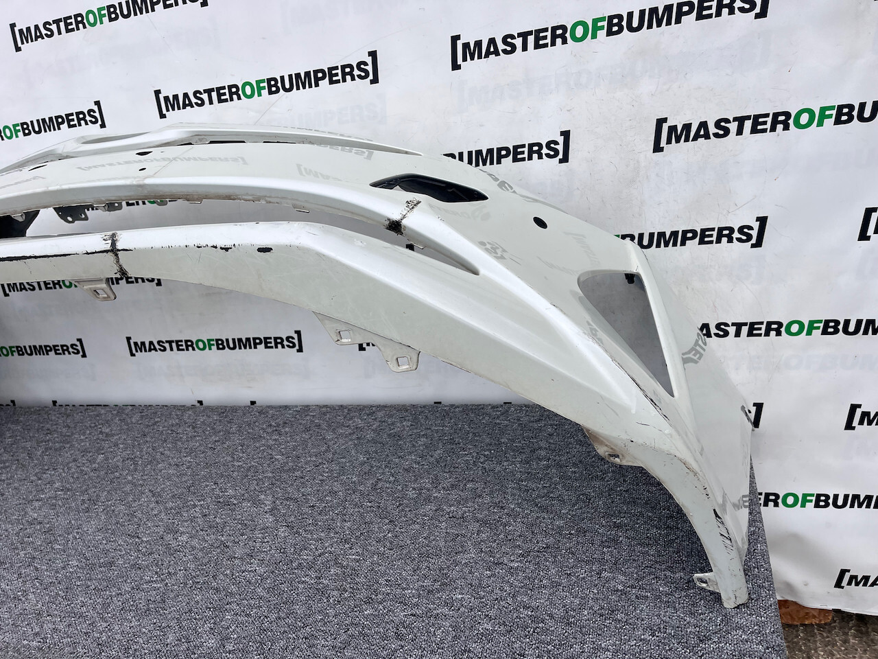 Toyota Prius Mk4 1.8vvt 2016-2018 Front Bumper 6 Pdc No Jets Genuine [t512]