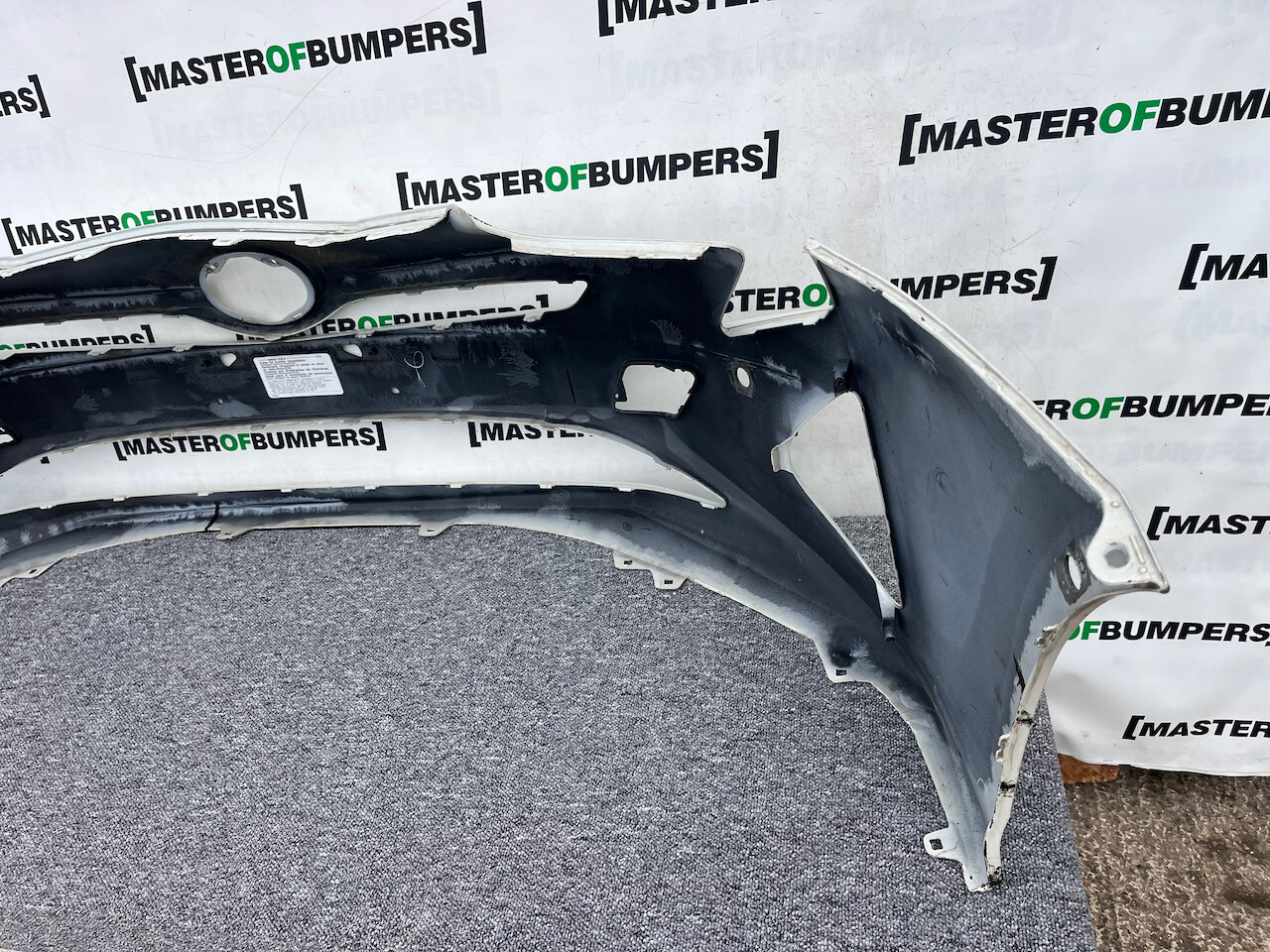 Toyota Prius Mk4 1.8vvt 2016-2018 Front Bumper 6 Pdc No Jets Genuine [t512]