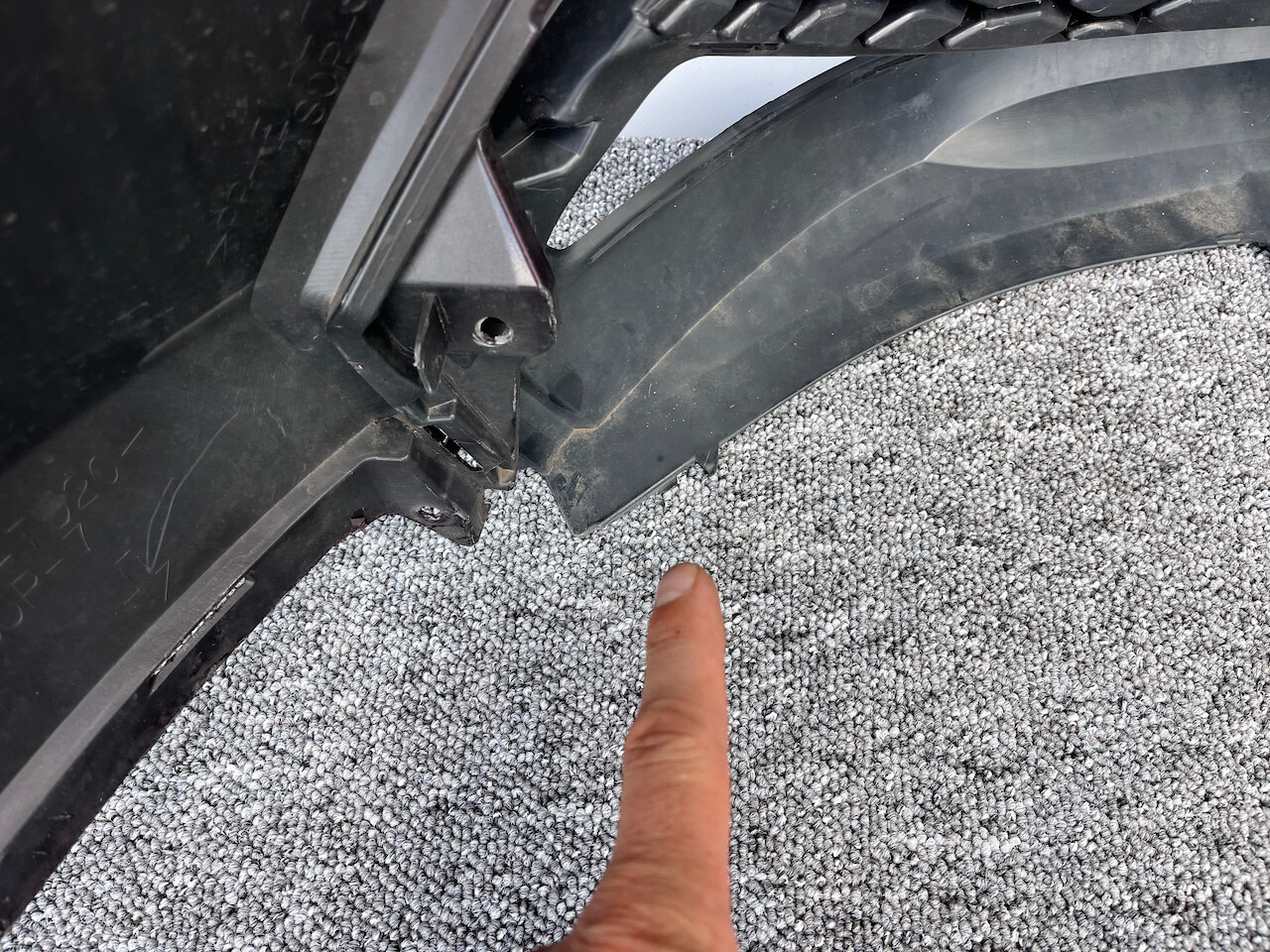 Toyota C-hr Chr Mk1 Lift 2021-2023 Front Bumper 6 Pdc Genuine [t503]