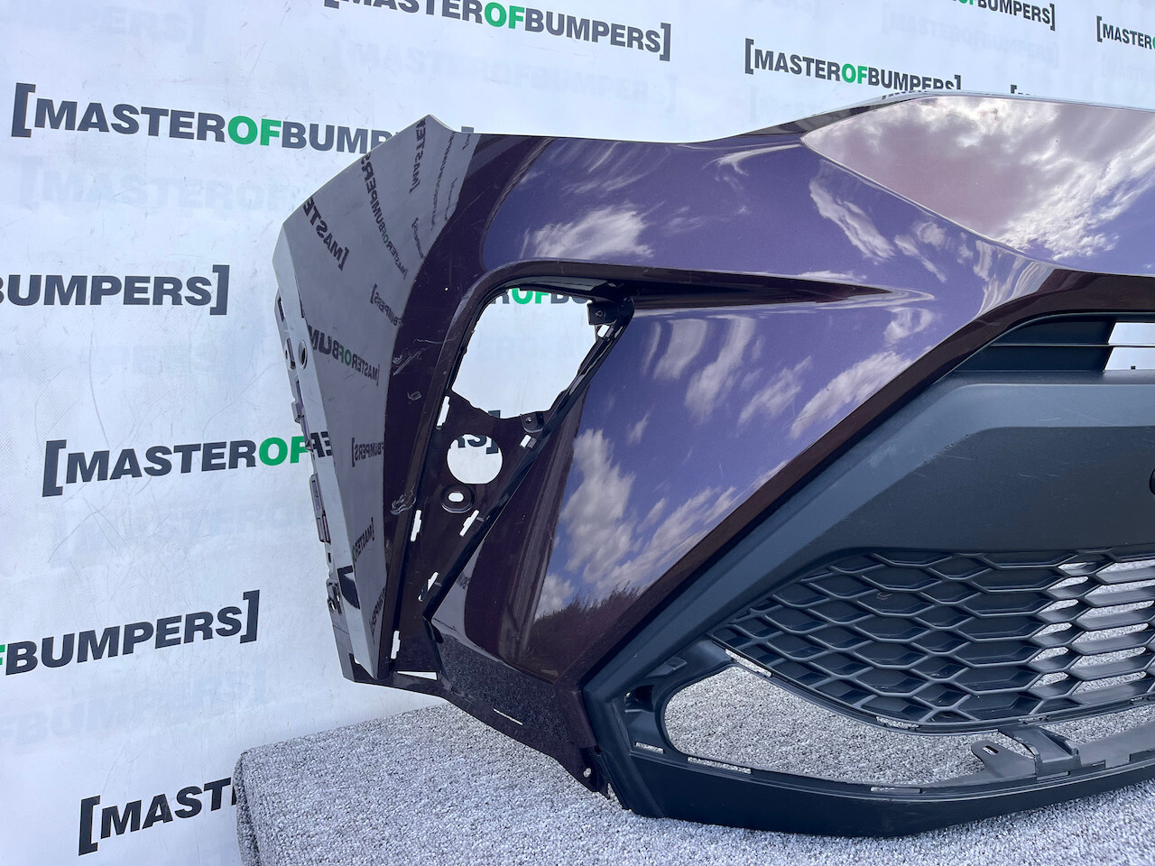 Toyota C-hr Chr Mk1 Lift 2021-2023 Front Bumper 6 Pdc Genuine [t503]